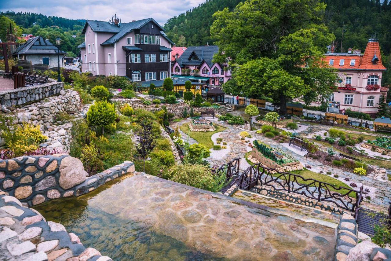 Hotel Rezydencja 카르파츠 외부 사진